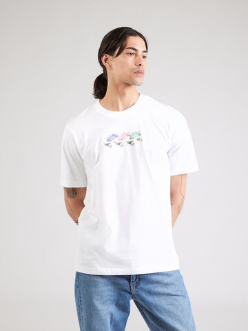 ADIDAS ORIGINALS - Camiseta 'Q12 TS ROLLER' en blanco: frente