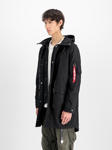ALPHA INDUSTRIES Демисезонная куртка в Черный: спереди