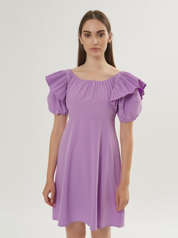 Robe Influencer en violet : devant