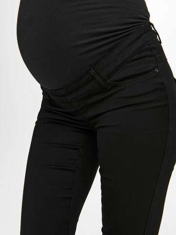 Only Maternity Skinny Jeans in Black