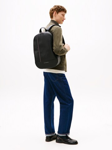 TOMMY HILFIGER Rucksack in Schwarz
