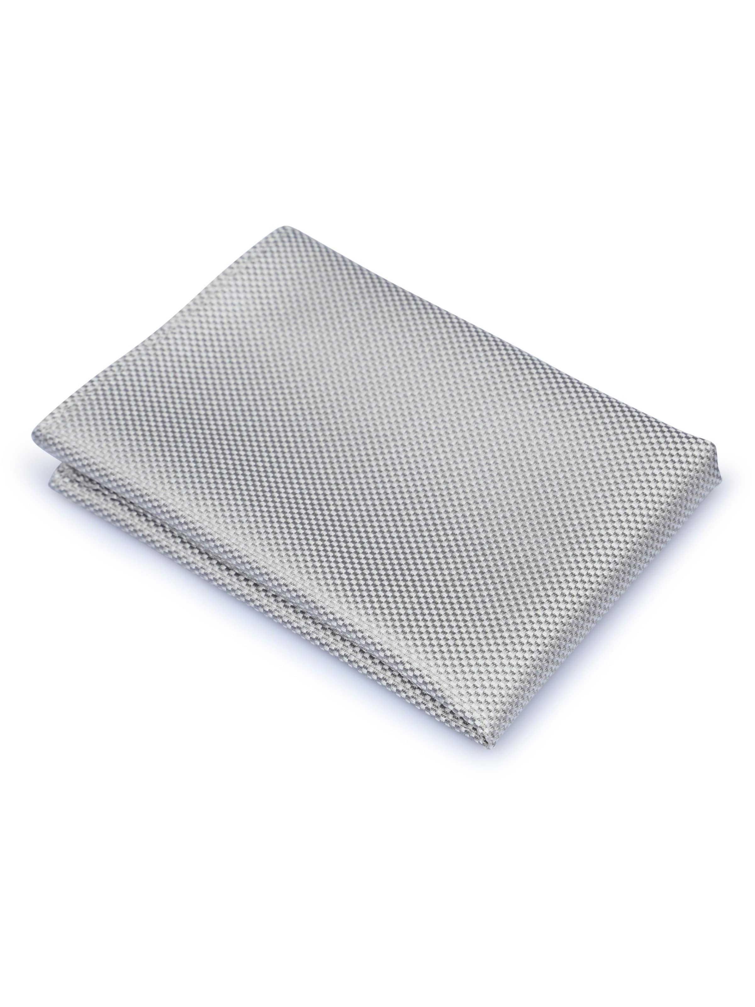 Suitable Pocket square in Silver