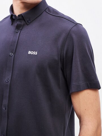 Coupe regular Chemise 'Motion' BOSS en bleu