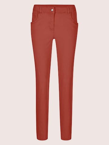 MADELEINE Tapered Broek in Bruin: voorkant