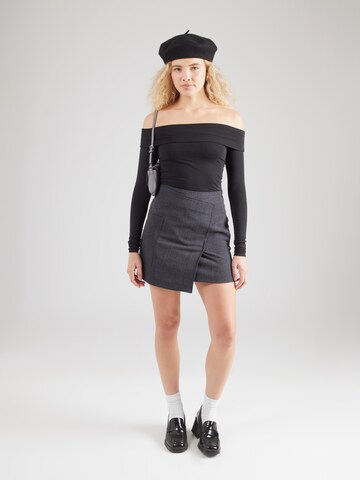 Maglietta 'Lieselotte' di ABOUT YOU in nero