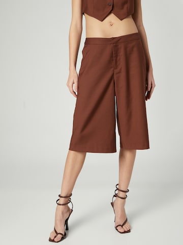 Bella x ABOUT YOU Wide leg Pants 'Vanessa' in Brown: front