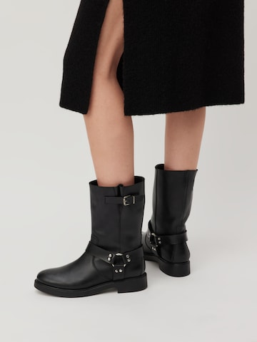 Boots 'Kylie' di LeGer by Lena Gercke in nero: frontale