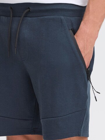 !Solid Regular Trousers 'Gelly' in Blue