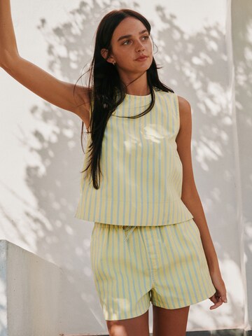 Next Блузка в Желтый: спереди