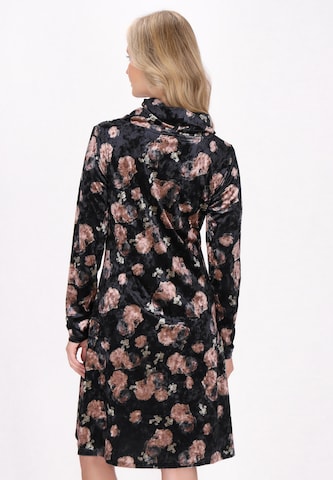Usha - Vestido en negro