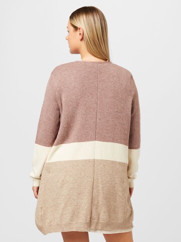 Cardigan 'New Stone' ONLY Carmakoma en beige