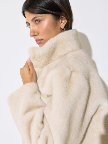 Lola Casademunt Vinterfrakke i beige