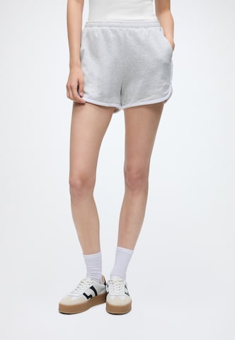 GAP Regular Shorts in Grau: Vorderseite