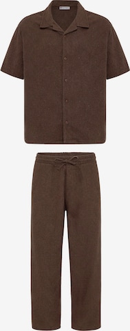 ruda Dandalo Naminis kostiumas: priekis