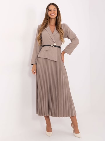 Madnezz House Kleid '21599.80' in Beige: Vorderseite