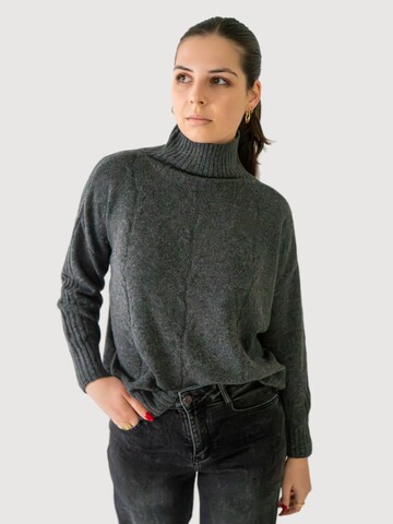 WEARABLE STORIES Pullover 'Gabriella' in Grau: Vorderseite