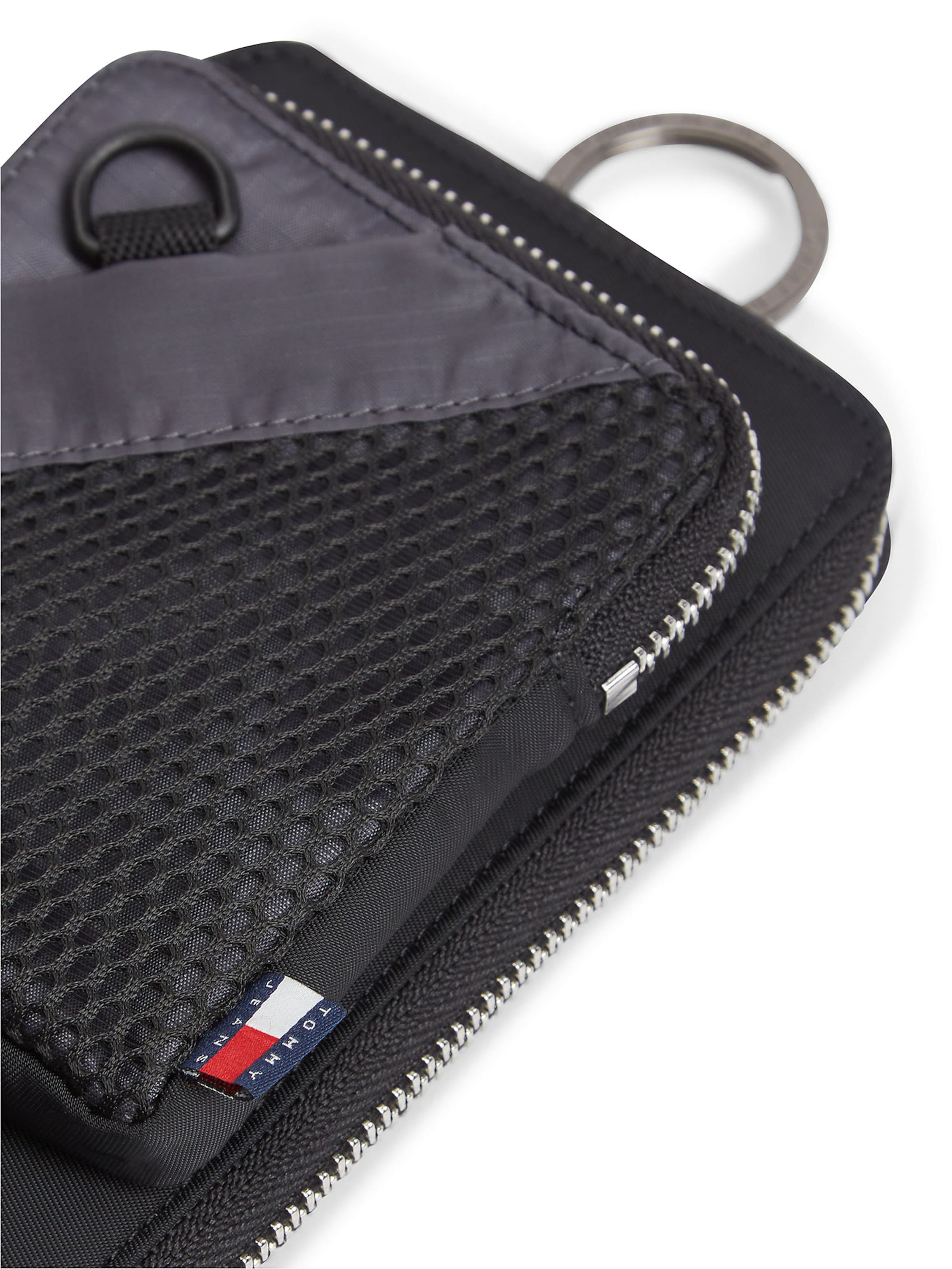 Tommy Jeans Crossbody bag in Black