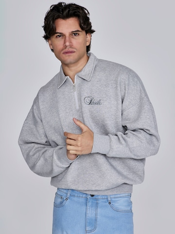 Pull-over SikSilk en gris : devant