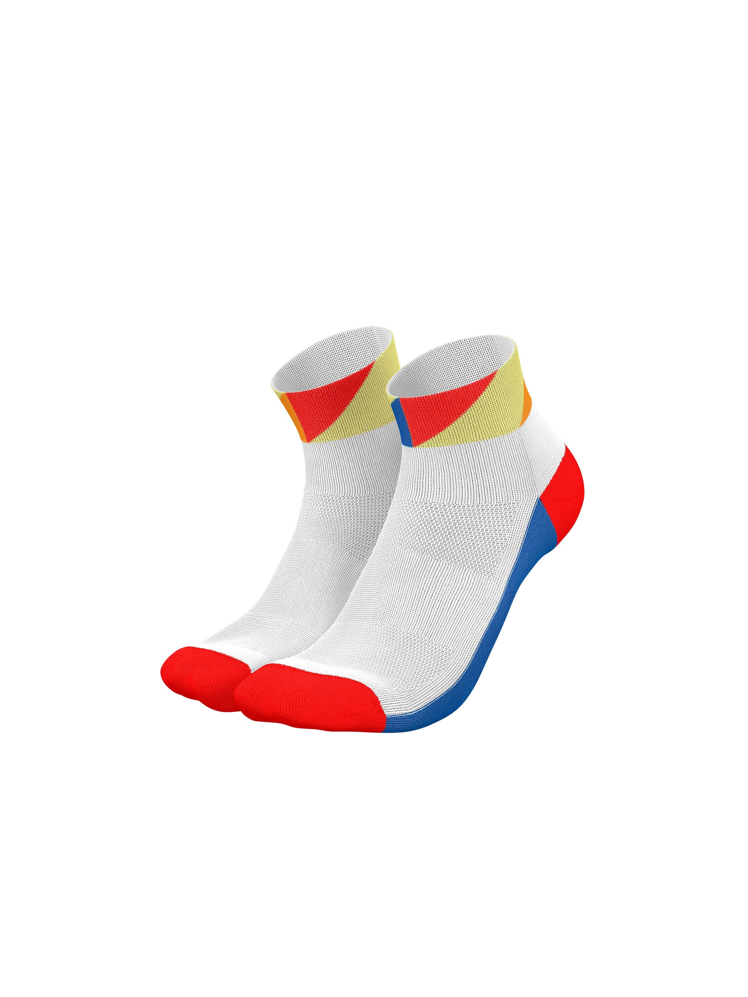 INCYLENCE Athletic Socks 'POLYGONS SHORT' in Blue: front