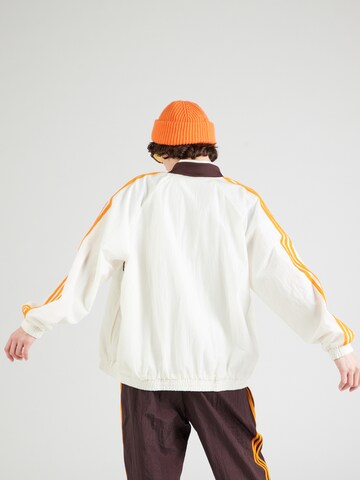 ADIDAS ORIGINALS - Chaqueta de entretiempo en blanco
