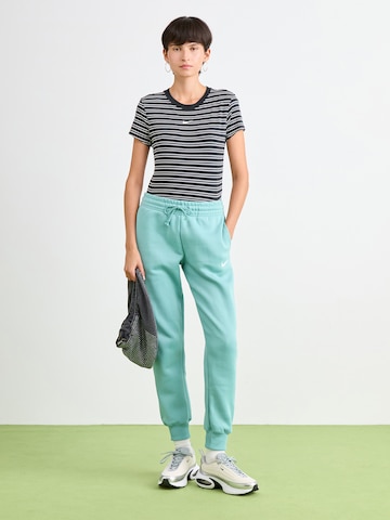 Nike Sportswear Tapered Byxa 'Phnx Flc' i grön