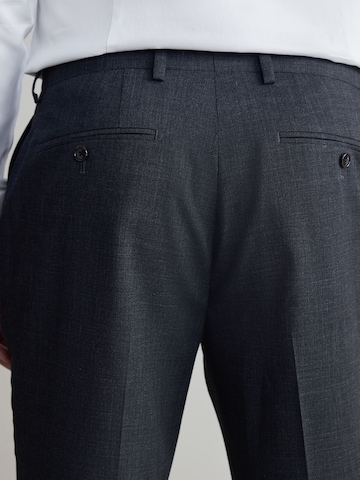 Next Обычный Плиссированные брюки 'Nova Fides' в Серый