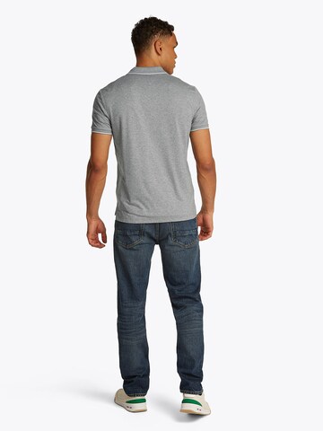 Maglietta di TOMMY HILFIGER in grigio