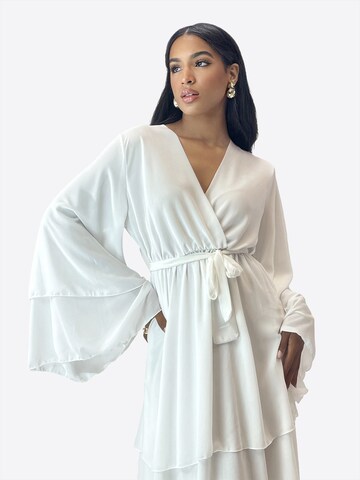 Elara Kleid in Weiß