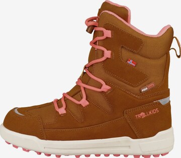 TROLLKIDS Snow Boots in Brown: front