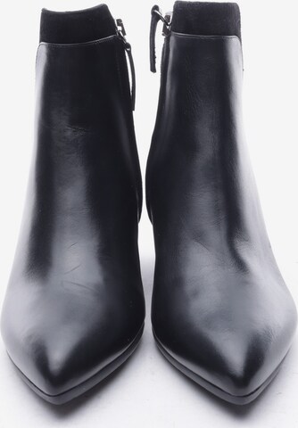 MAX&Co. Dress Boots in 35 in Black