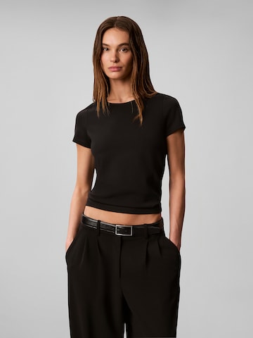 T-shirt Calvin Klein en noir : devant