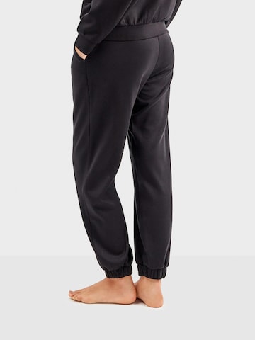 Gisela Regular Панталон в черно