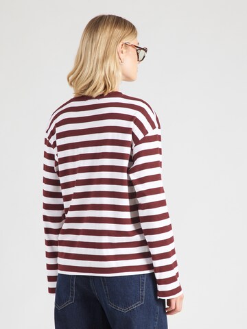 ABOUT YOU - Camiseta 'Merle' en rojo