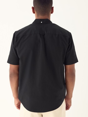 Next Regular fit Риза в черно