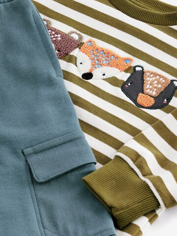 Next - Conjunto en verde