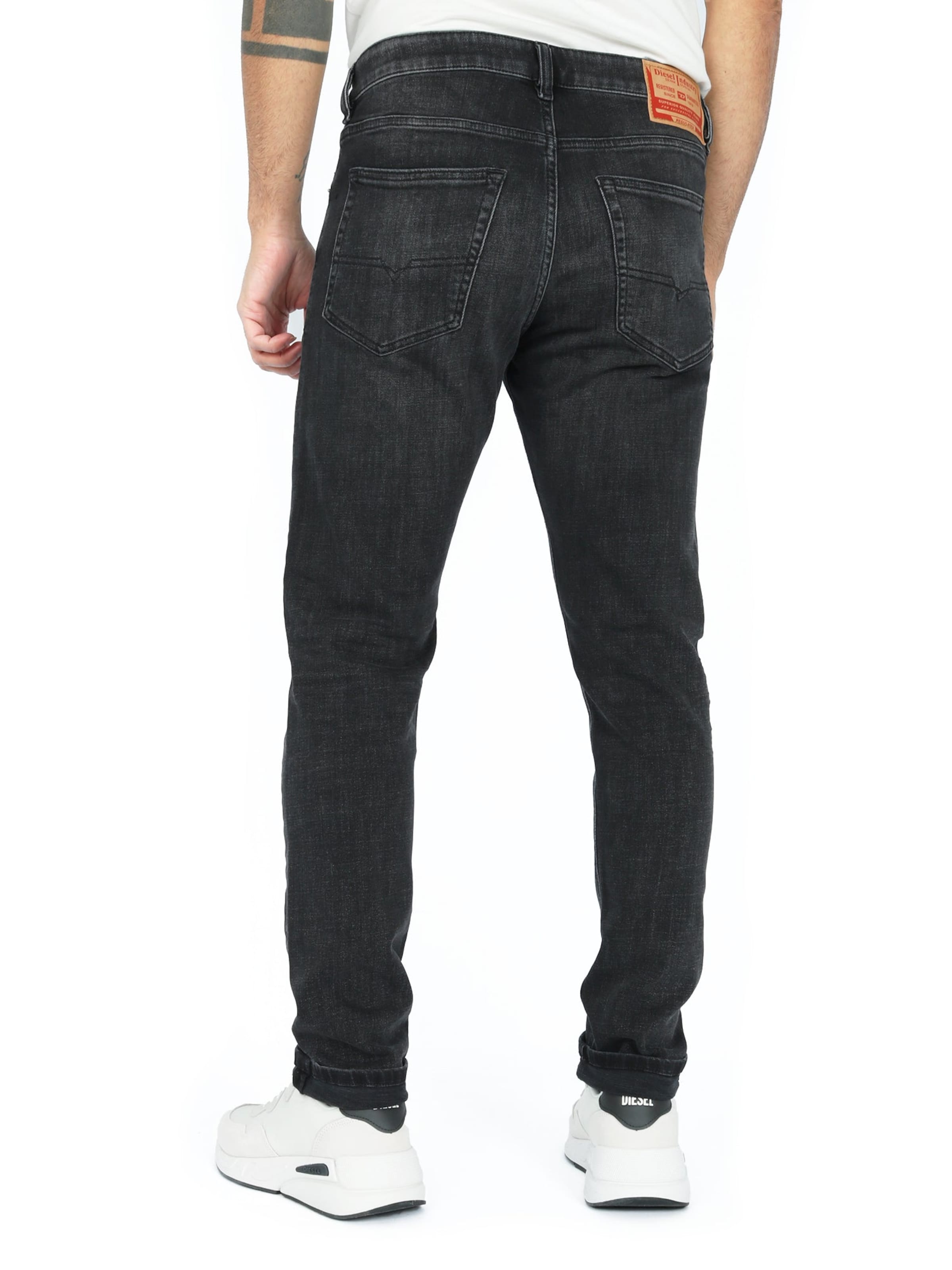 DIESEL Slimfit Jeans 'D-LUSTER'‌‌‌‌‌ in Schwarz
