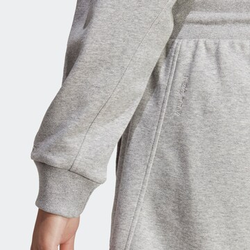 ADIDAS SPORTSWEAR Wide Leg Sportshorts in Grau