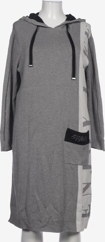 monari Dress in XXL in Grey: front