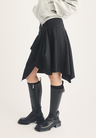 Dr. Martens Boot 'Maybole' in Black: side
