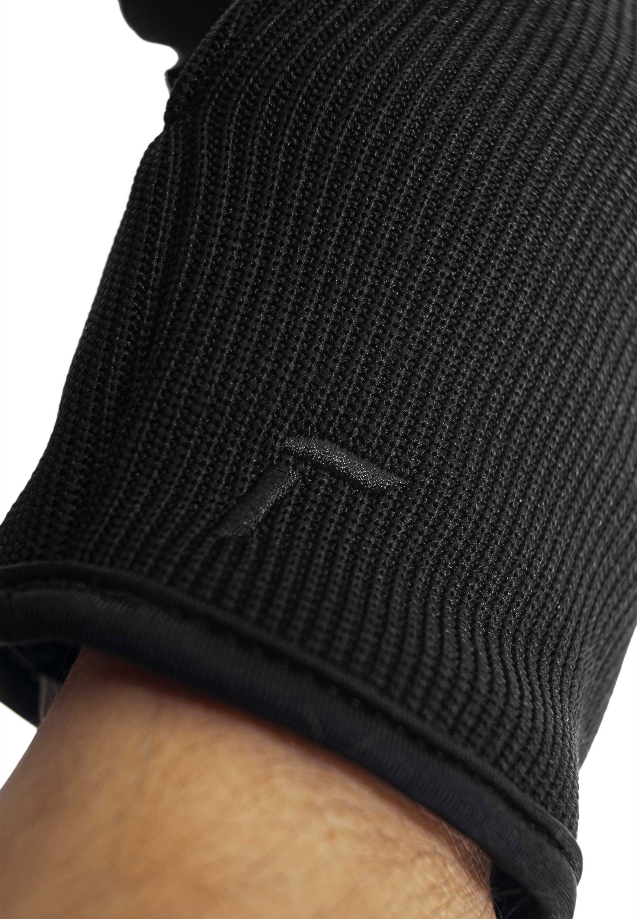 REUSCH Sports gloves 'Mate' in Black