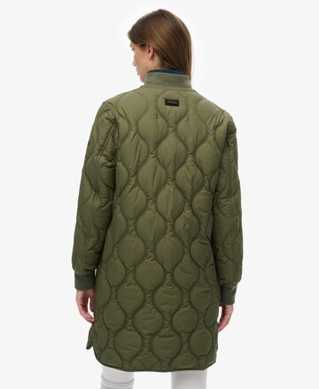 Superdry Tussenmantel in Groen
