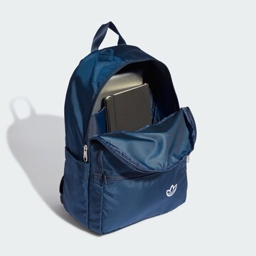 ADIDAS ORIGINALS Rucksack 'Premium Essentials' in Blau