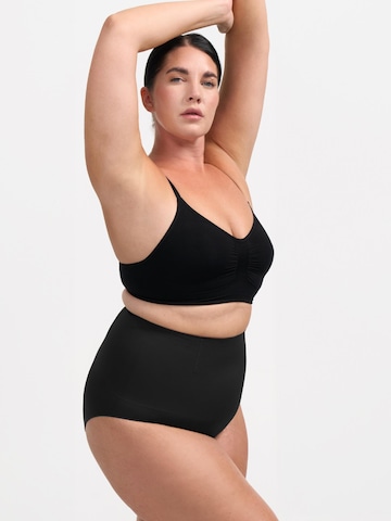 cfab (formerly creamy fabrics) Shapingtrosa 'Shaping-Slip mit hoher Taille' i svart