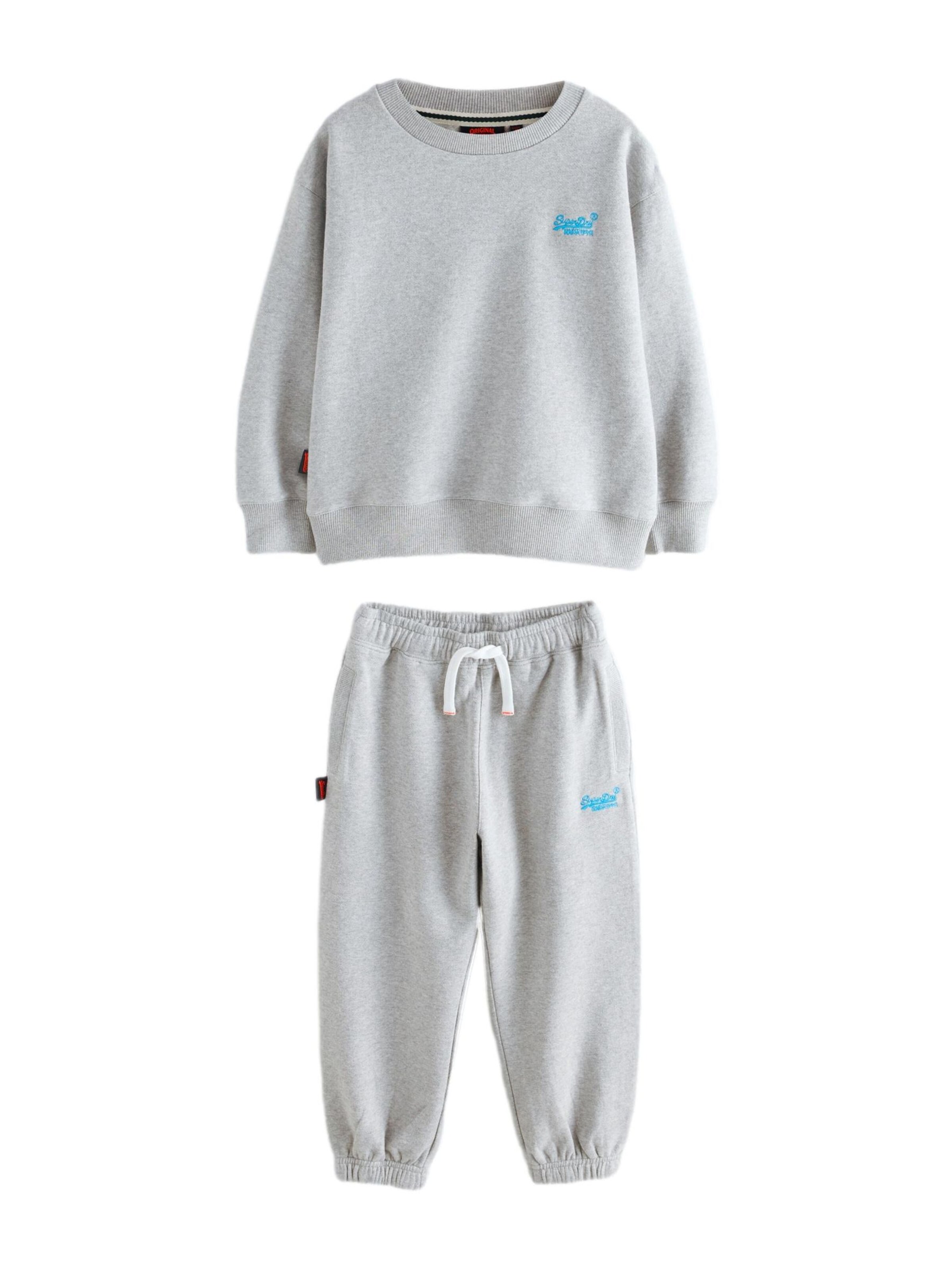 Superdry & Co - Conjunto en gris: frente