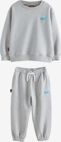 Superdry & Co Set in Grau: Vorderseite
