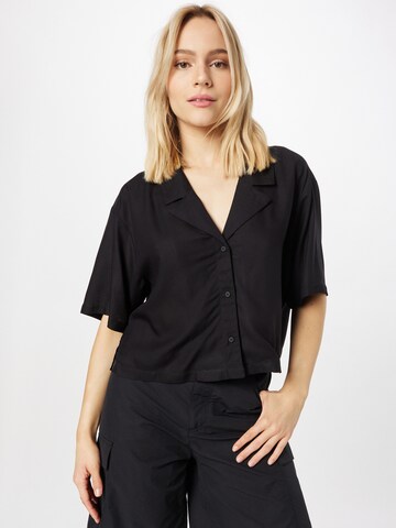 Monki Blouse in Zwart: voorkant