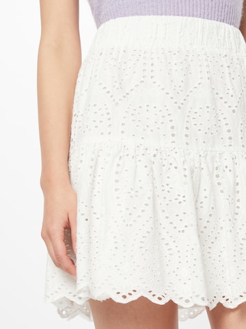 Y.A.S Skirt 'Holi' in White
