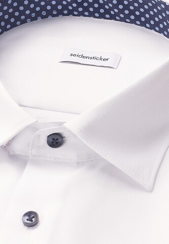 Coupe regular Chemise business SEIDENSTICKER en blanc