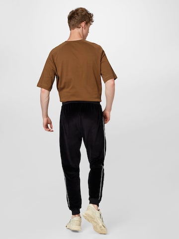 BLS HAFNIA - Tapered Pantalón en negro