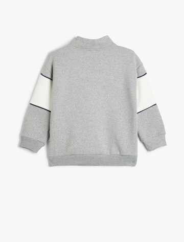 Koton Sweatshirt in Grau